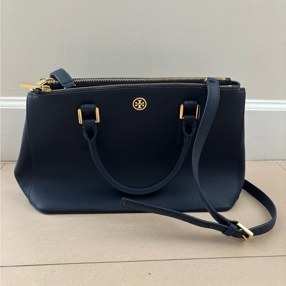 TORY BURCH Navy Robinson double zip tote bag with crossbody strap, EUC.